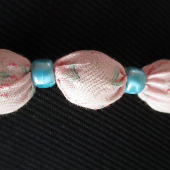 Unique Necklace - Picture 2 of 4